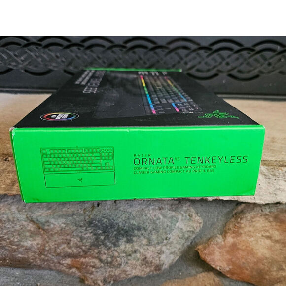 Razer Ornata V3 TKL Gaming Keyboard for PC - Picture 5 of 16
